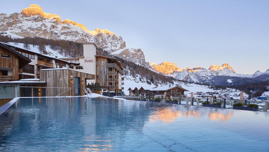 Hotel Fanes with Sky Pool in Winter